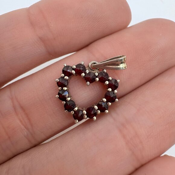 VTG Sterling Silver 925 Garnet Prong Set Open Heart Pendant Size 0.75" Length - Picture 6 of 9